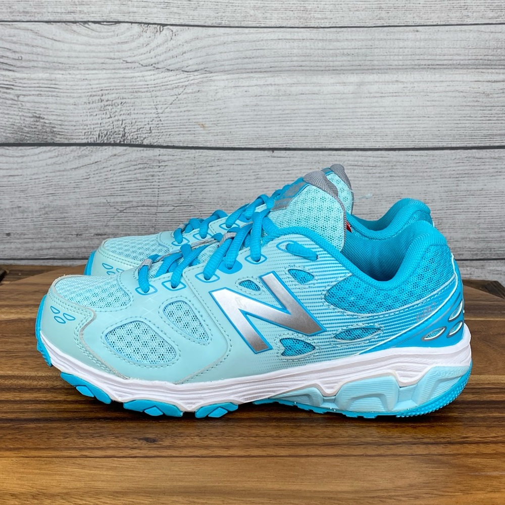 New Balance 680 V3 Light Blue White Shoe KR680OWY Women’s Sneaker Size 5 Wide